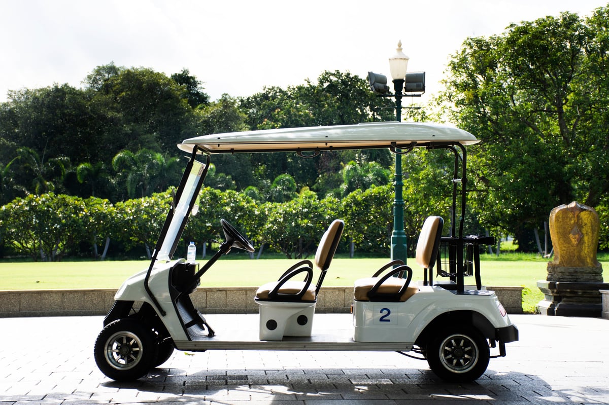 Golf course shuttle transport service